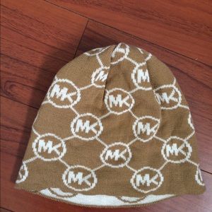 Meet your Posher, Cary