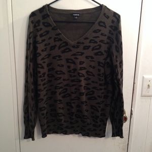 Leopard sweater size 1