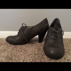 G by Guess Oxford Pumps
