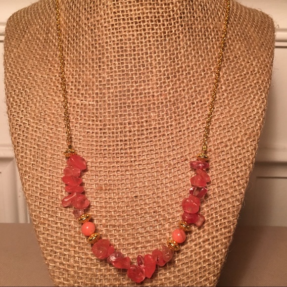 Cherry Quartz Chips Necklace - Picture 2 of 3