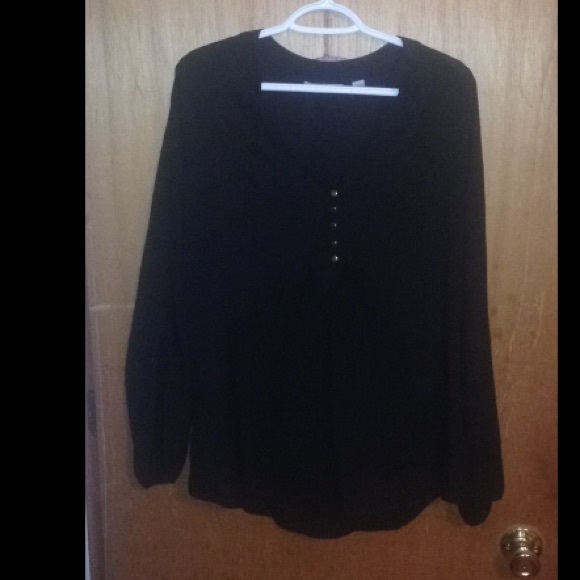 New York and Company. Long Sleeve blouse