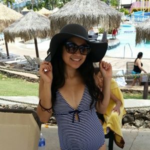 Meet your Posher, Jelacia