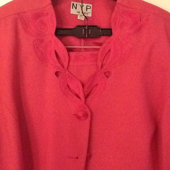 Plus Size Suit w/Skirt - Picture 2 of 4