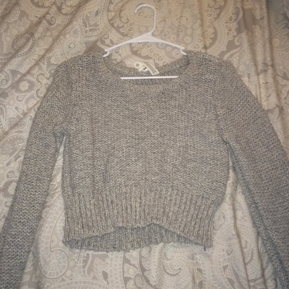 Grey cropped sweater