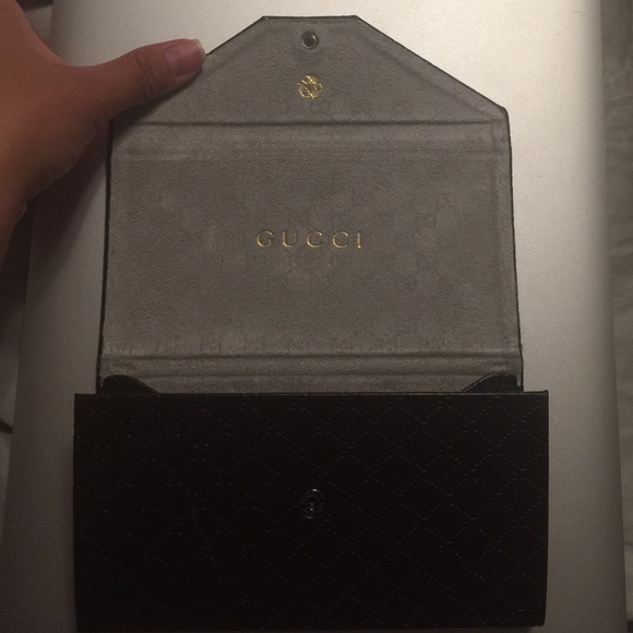 Gucci  large sunglasses case - Picture 2 of 4