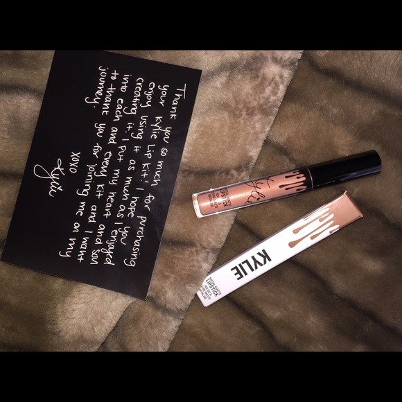 Matte liquid lipstick 💋 Donut & Heir
