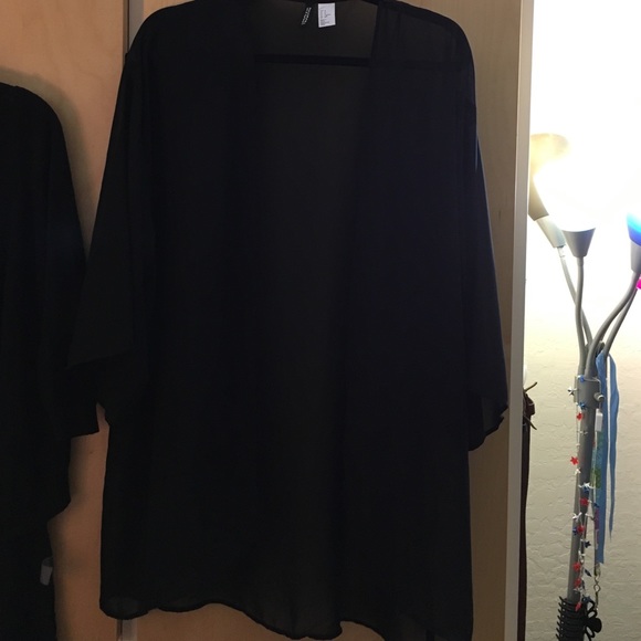 Black kimono