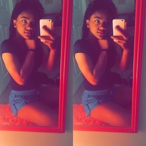 Meet your Posher, Laila