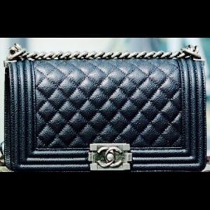 S O L D Gently used Chanel Le Boy bag (BLACK) (M)