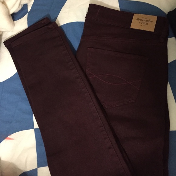 A&F skinny maroon denim