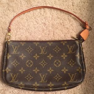 ****RESERVED LOUIS VUITTON MONOGRAM POCHETTE.