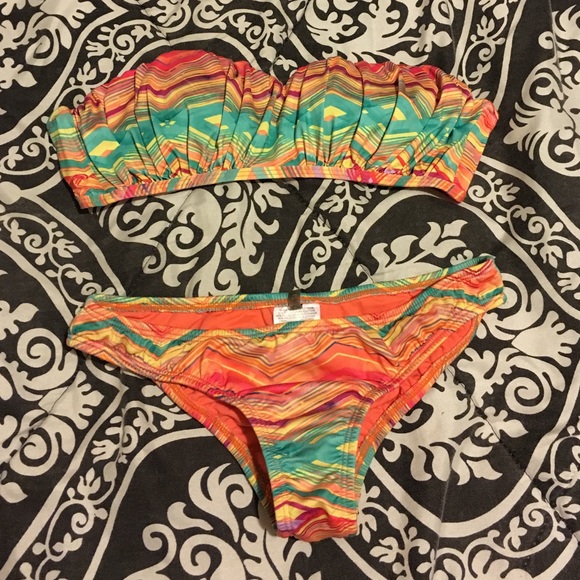 Cheeky Strapless O'neill Bikini