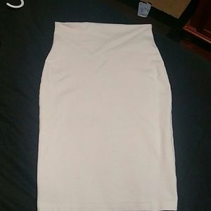 Off white pencil skirt