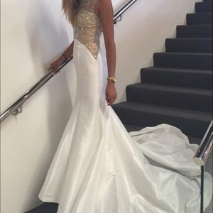 Rachel Allan Dress Flash sale with FREE 🎁