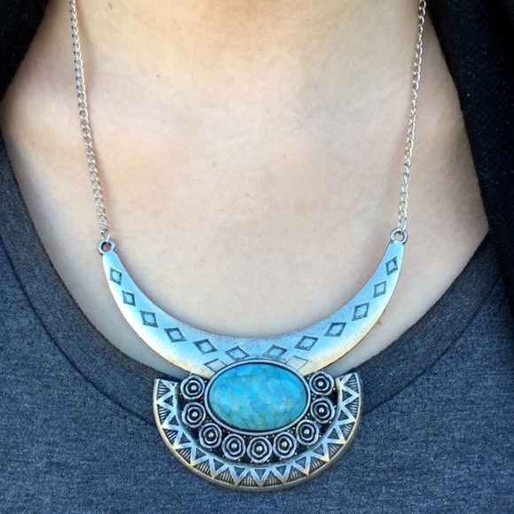 Jewelry - Turquoise Silver Statement Necklace