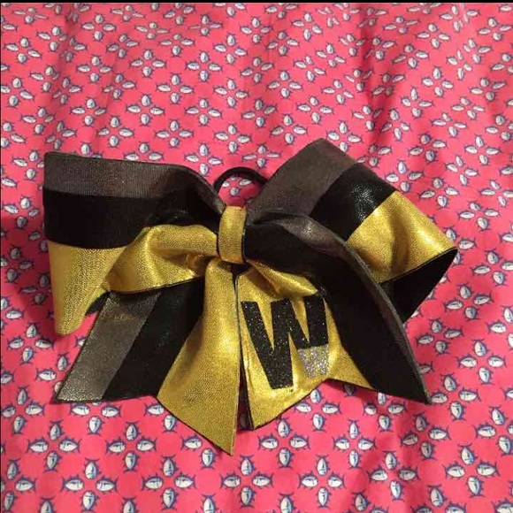 Woodward Cheer Bow