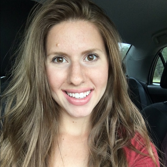Meet your Posher, Marissa - Picture 1 of 1