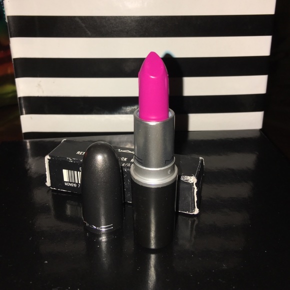 Mac Cosmetics flat out fabulous lipstick