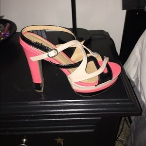 Unlisted size 7 heels never been worn