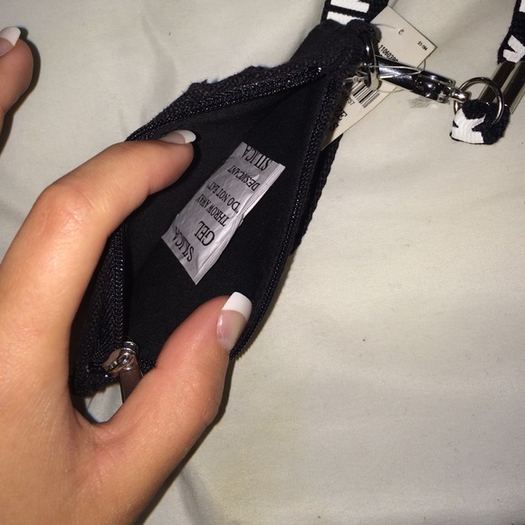 Vs pink id case & lanyard - Picture 3 of 3