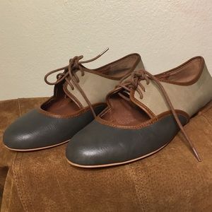 STEVE MADDEN LACE UP FLATS STYLE: CAARA