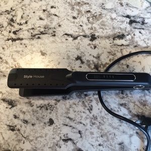 Style House Flat Iron