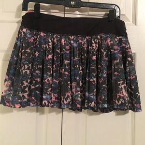 Lululemon Pleat to Street Skirt SIZE 8