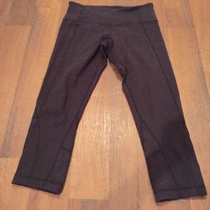 Lululemon Wunder Under, Black, Size 6.
