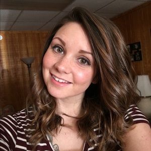 Meet your Posher, Alexandra