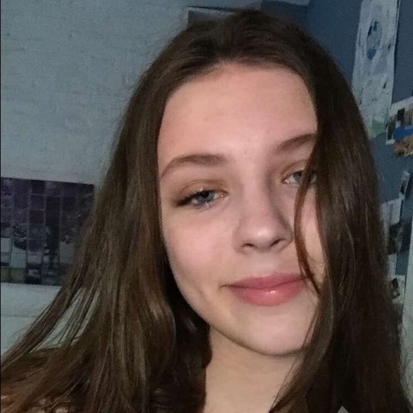 Meet your Posher, Pamela