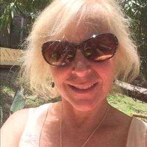 Meet your Posher, Arlene