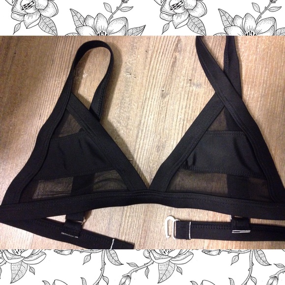 🌴Black Bikini🌴 - Picture 2 of 4