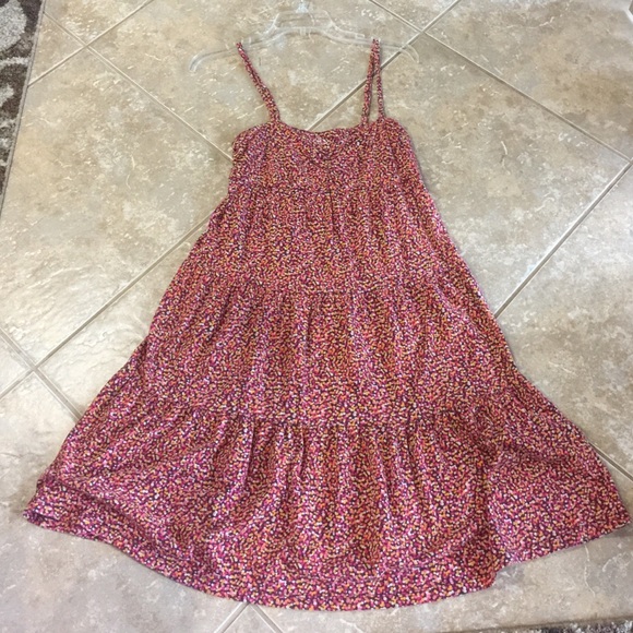 Fun flowy dress - Picture 2 of 3