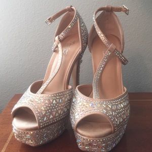 Thalia Sodi Statement Platform Stilettos