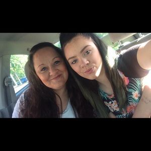 Meet your Posher, Carrie