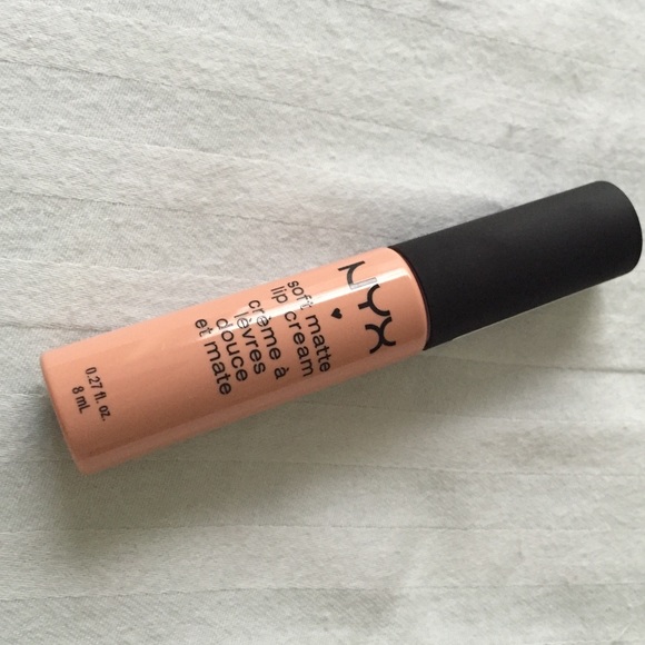 NYX soft matte in color Cairo. 👌🏼