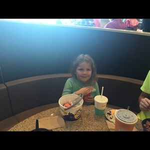 Meet your Posher, Rene