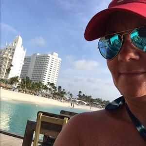 Meet your Posher, Christie