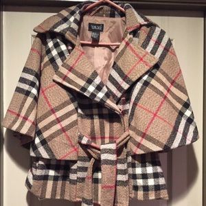 Short cape coat size L by taxi