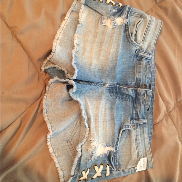 Billabong low-rise shorts size 3