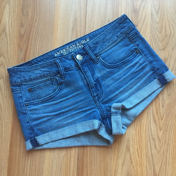American Eagle Outfitters Pants - NWOT American Eagle low rise denim stretch shortie