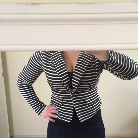 Blazer - Picture 2 of 3