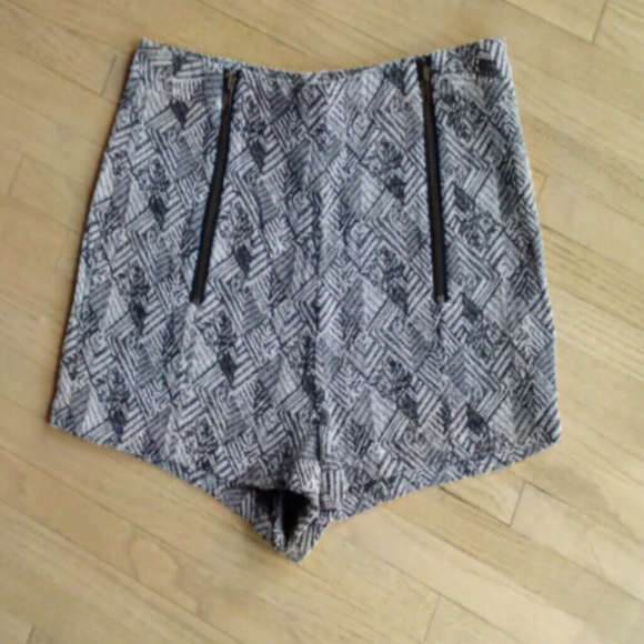 Lucca couture shorts - Picture 1 of 4