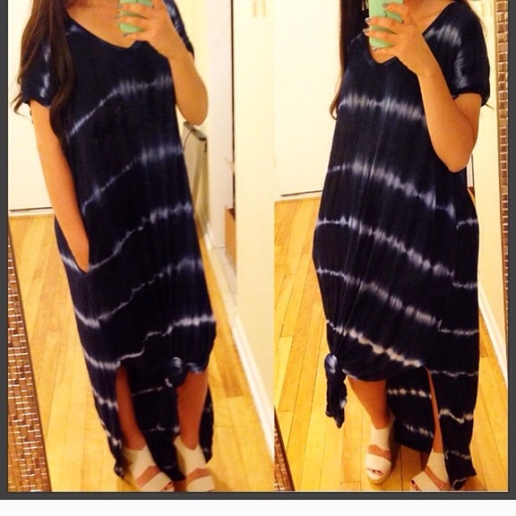 ❤SHIPS 5/8❤  Oversized Navy Maxi Dress with Pocket - Picture 2 of 2