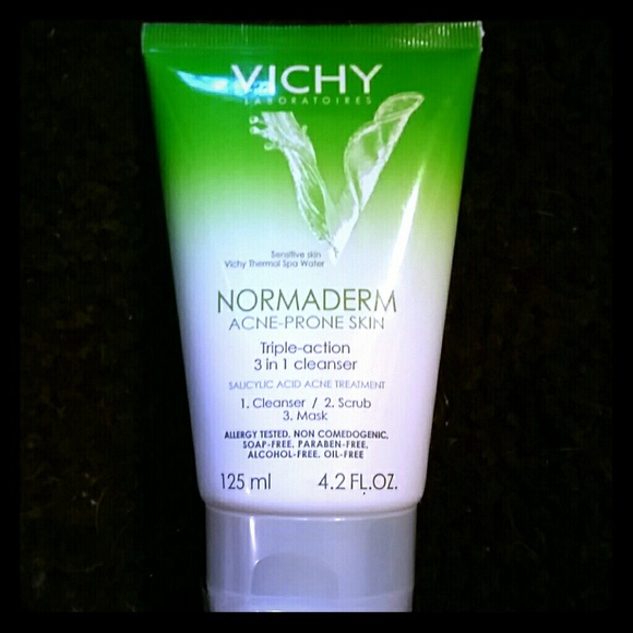 Vichy Noraderm Acne Prone Skin 3-1 Cleanser