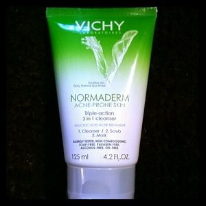 Vichy Noraderm Acne Prone Skin 3-1 Cleanser
