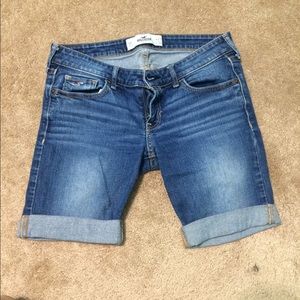 Hollister cut off shorts