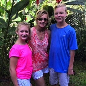 Meet your Posher, Denise