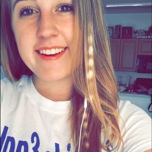 Meet your Posher, Caitlin