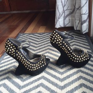 Steve Madden floating heel platforms womens US 7.5